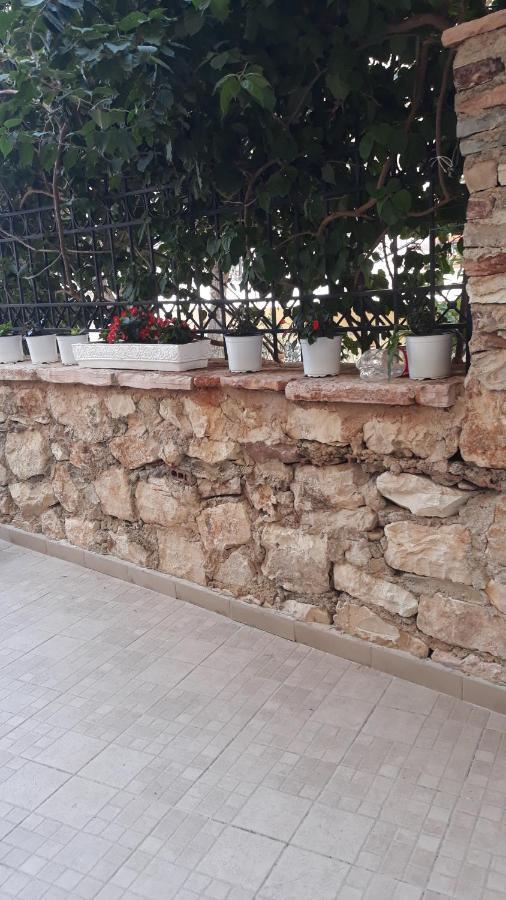 Apartamente Berti'S Garden Sarande Luaran gambar