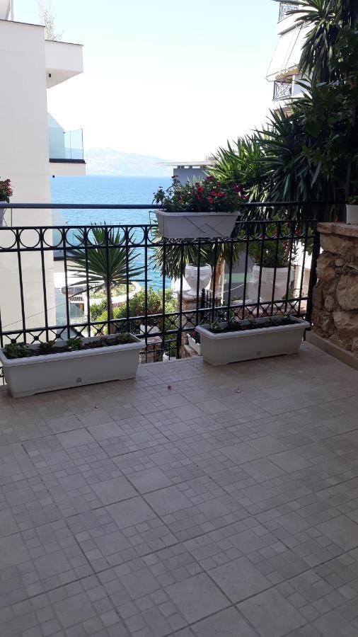Apartamente Berti'S Garden Sarande Luaran gambar
