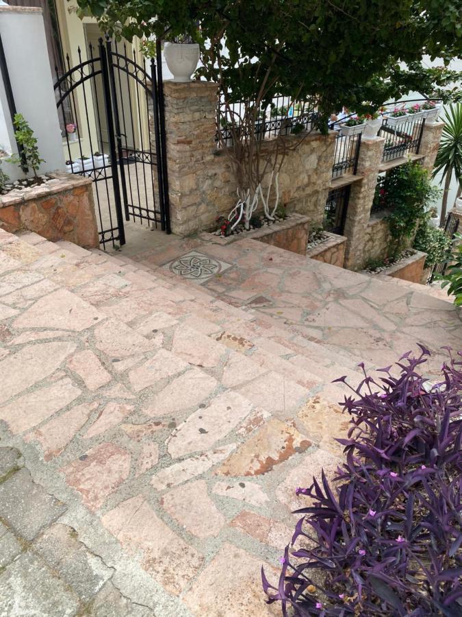 Apartamente Berti'S Garden Sarande Luaran gambar